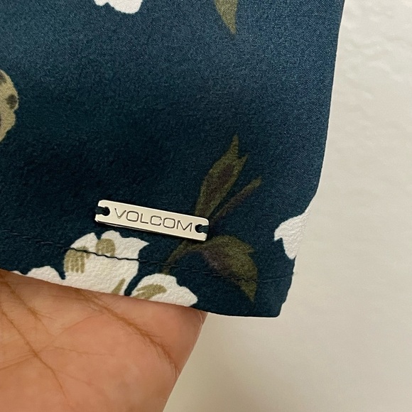 Volcom ‘I’m a Leo’ High Waisted Midi Floral Polyester Skirt Size XS - Picture 3 of 4